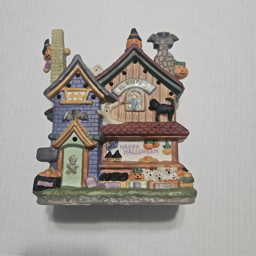 Spooky Hollow Ghost Haunted Village Full Moon Market Halloween Haunted House